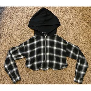 Forever 21 Cropped Zip Up Flannel | Slightly Worn